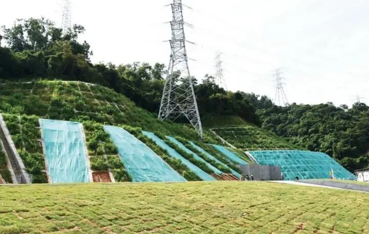 建筑废弃垃圾“无影无踪” 全国首个危险边坡治理“零排放”项目完工图2 建筑废弃垃圾“无影无踪” 全国首个危险边坡治理“零排放”项目完工图2