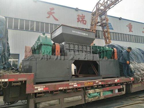 天瑞撕碎机内部设计领异标新