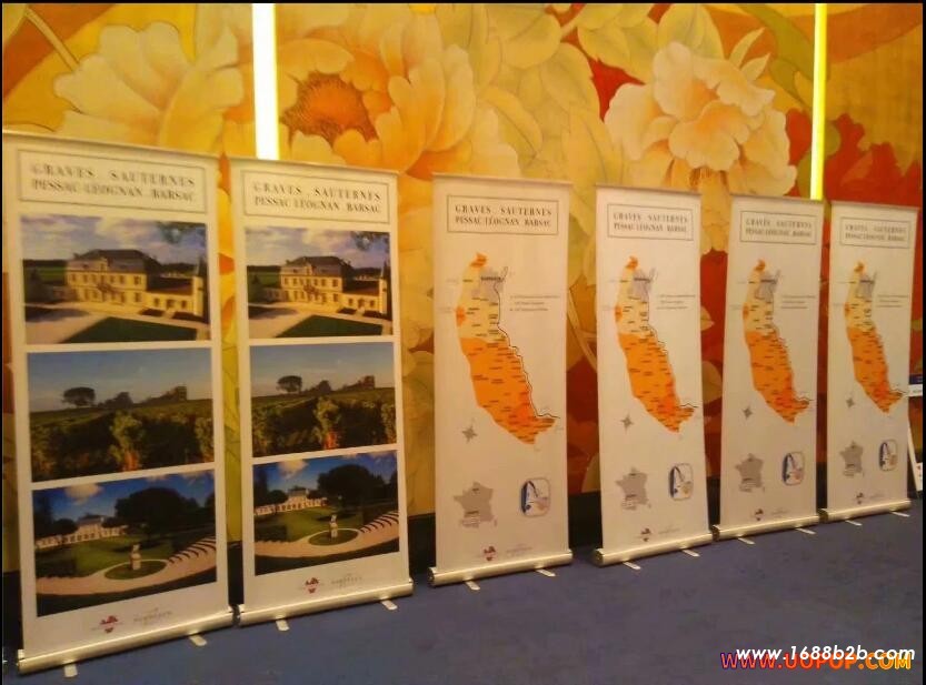  西安丝路国际会展中心喷绘桁架|签名墙|宣传kt板|门形展架|易拉宝|海报|注水旗|标展kt板|西安展会板|西安展位kt板喷绘安装 西安丝路国际会展中心喷绘桁架|签名墙|宣传kt板|门形展架|易拉宝|海报|注水旗|标展kt板|西安丝路国际会展中心展会板|西安丝路国际会展中心展位kt板喷绘安装........西安标展kt板|西安展会板|西安丝路国际会展中心展位kt板喷绘安装|西安曲江国展喷绘|西安绿地展会kt板公司 西安丝路国际会展中心标展kt板喷绘｜西安丝路国际会展中心展位kt板送货安装｜西安展会展位喷绘背景印刷安装 西安曲江标准展位KT板安装展会展板喷绘印刷公司西安曲江标准展位KT板安装展会展板印刷公司 曲江国际会展中心KT板制作 标准展位喷绘制作公司 西安会议庆典广告物料制作 公司为您提供西安曲江会展标准展位制作安装,.丝路国际会展中心展会展位广告kt板喷绘布印刷安装 西安丝路国际会展中心会展写真喷绘 西安丝路国际会展中心会展标准展位制作安装………… 本司拥有业界进口MIMAKI设备出图生产,针对高品质与高要求客户提供：会议展会搭建、广告物料制作、企业手册印刷、商场超市广告制作、品牌专卖场、户外广告制作、精品活动展具等优质服务 广告物料生产制作经验，所在地区位于陕西西安市.我们以诚信、实力和质量获得业界的高度认可，坚持以客户为核心，“质量到位、服务至上