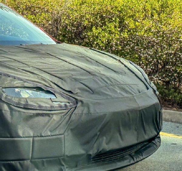低于20万会买吗？特斯拉新款Model 3外形曝光：续航、动力大增