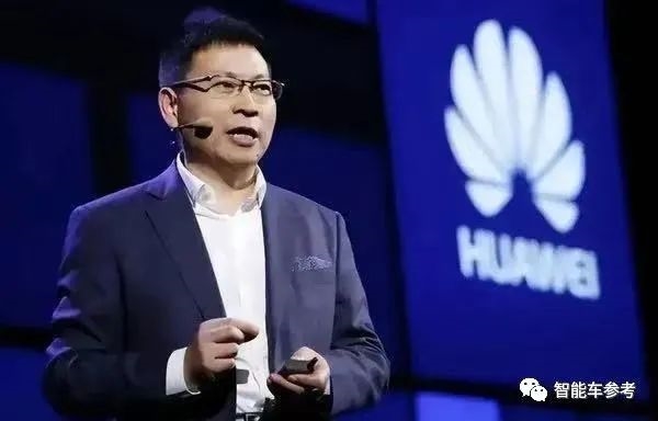 李想：比亚迪仰望U8都用了增程技术、“落后”论调可休矣