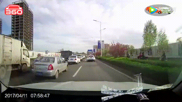 被吹上天的城市领航辅助驾驶：我劝你少用