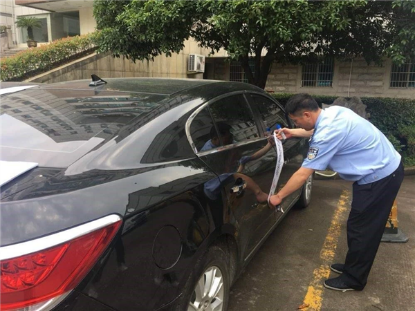 想买法拍车捡漏？你可能得先准备10本驾照