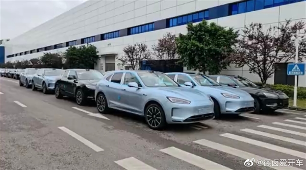 用上华为ADS2.0高阶智能驾驶 新款问界M5实车曝光：救市靠它了